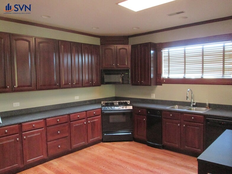 More Photos Of 27 W State St, Geneva Storefront Retail Office For Sale