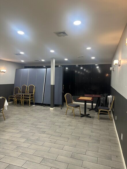 More Photos Of 11812 Atlantic Ave, South Richmond Hill Storefront Retail Residential For Lease