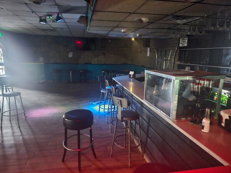 More Photos Of 5880 Broadway, Denver General Retail For Sale