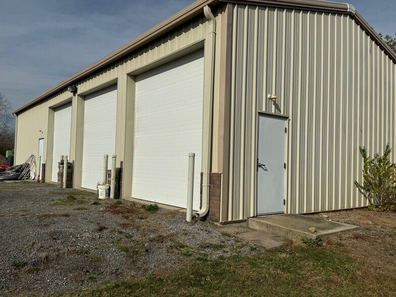 More Photos Of 3840 Elida Rd, Lima Freestanding For Lease