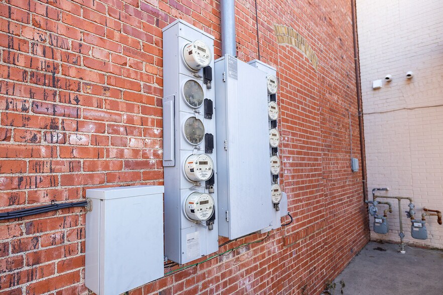 More Photos Of 116 W Pine Ave, El Dorado Office Residential For Sale