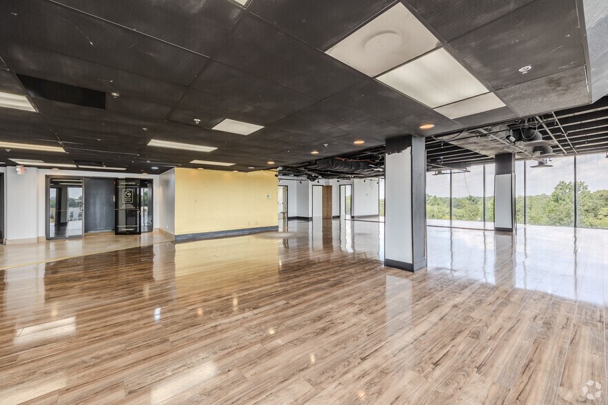 More Photos Of 2001 Martin Luther King Jr Dr, Atlanta Loft Creative Space For Sale