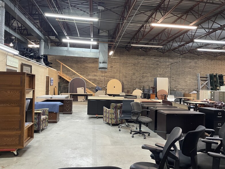 More Photos Of 1007 Norwalk St, Greensboro Warehouse For Lease