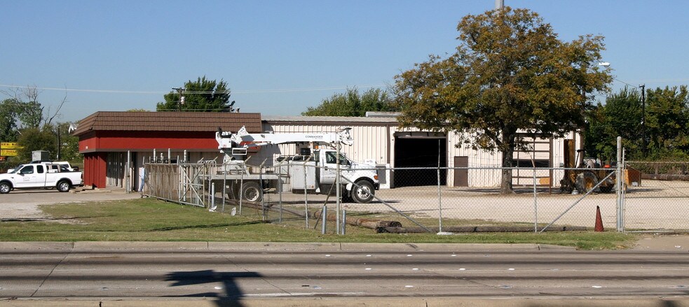 Primary Photo Of 115 W Walnut St, Garland Industrial For Sale