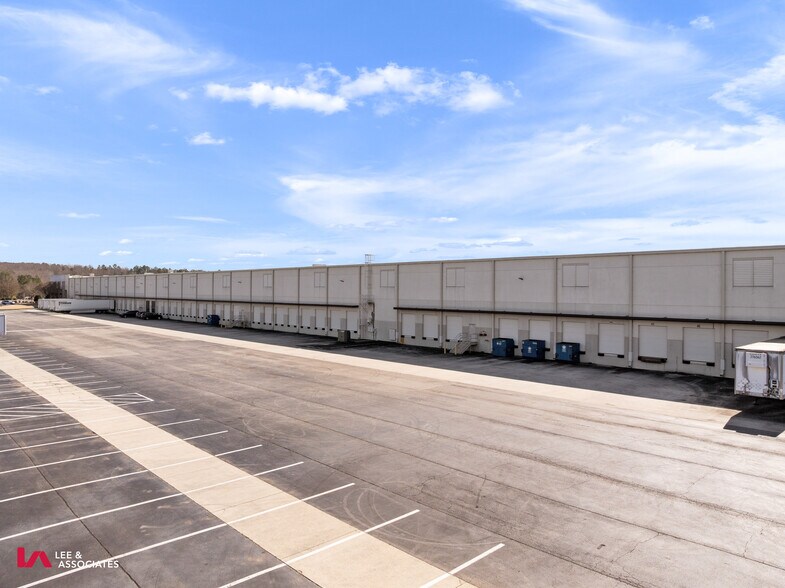 More Photos Of 2510 Mill Center Pky, Buford Distribution For Lease