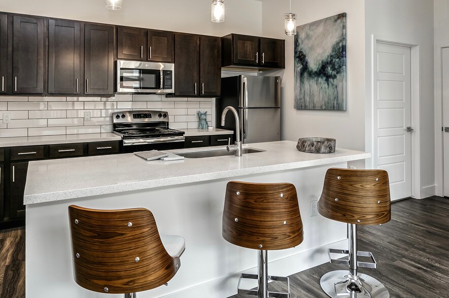 More Photos Of 1415 Cuming St NE, Omaha Apartments For Lease