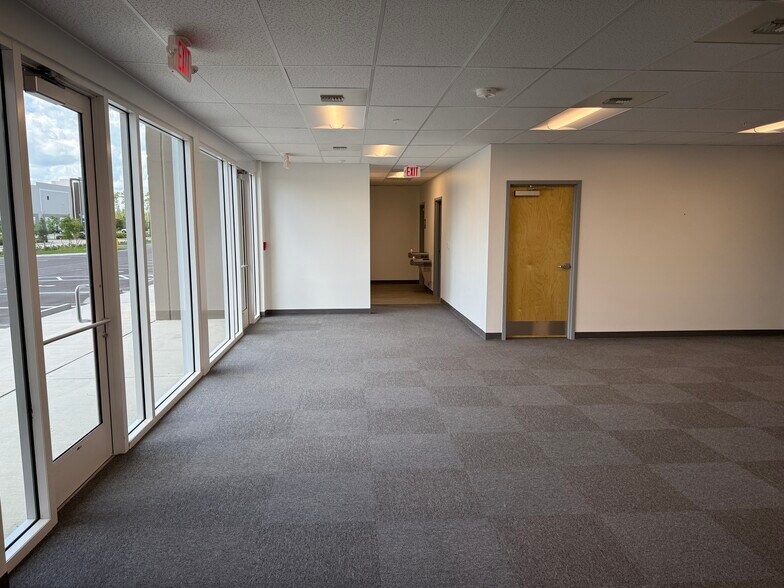 More Photos Of Airport Haul Rd, Fort Myers Unknown For Lease