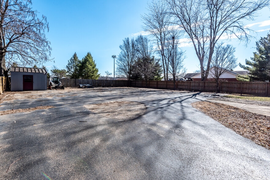 More Photos Of 3386 N State Route 123, Lebanon Office For Sale