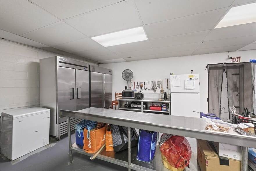 More Photos Of 165 Madison Ave, Albany Storefront Retail Residential For Sale