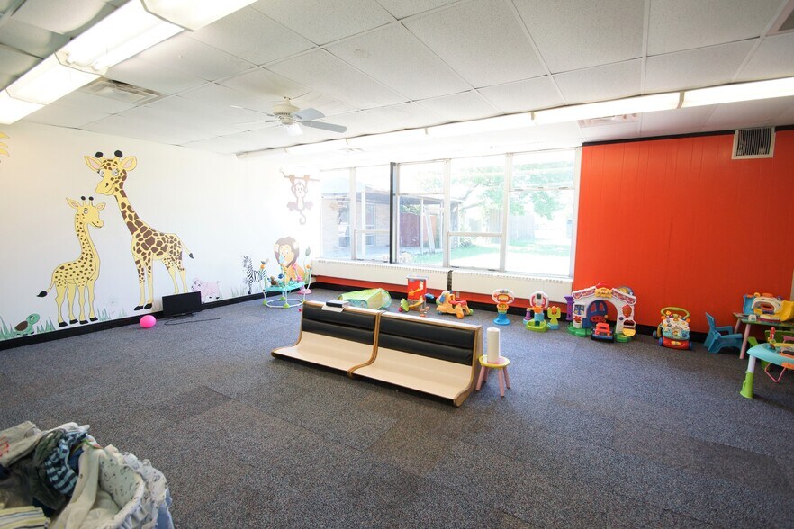 More Photos Of 2631 Harvard Ave NW, Canton Schools For Lease