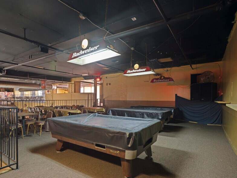 More Photos Of 1508 SE 25th St, Oklahoma City Bar For Sale