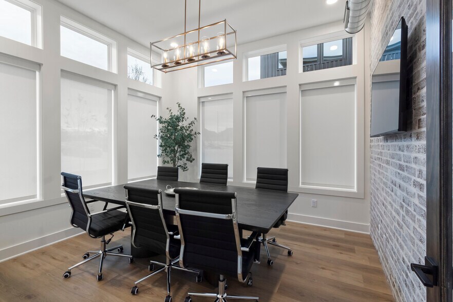 More Photos Of 2800 Barron #201 & #202 rd, College Station Office For Lease