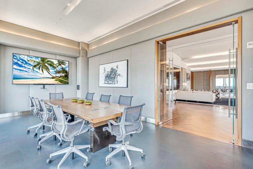 More Photos Of 2020 Ponce De Leon Blvd, Coral Gables Office For Lease