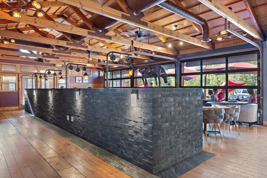 More Photos Of 14886 S Traverse Ridge Rd, Draper Restaurant For Sale