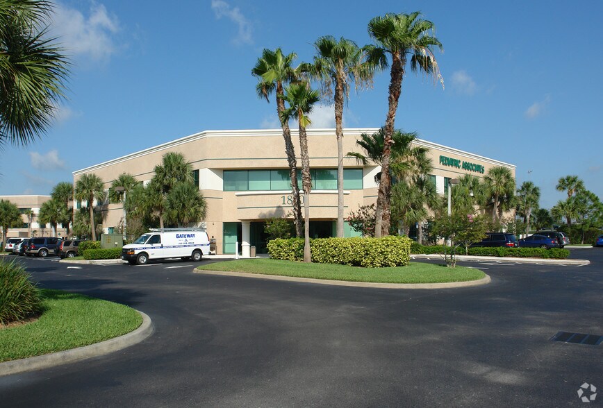 More Photos Of 1850 SW Fountainview Blvd, Port Saint Lucie Medical For Lease