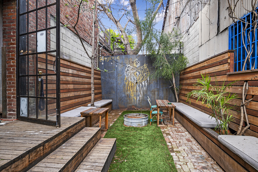 More Photos Of 1327 Willow St, Los Angeles Office For Sale