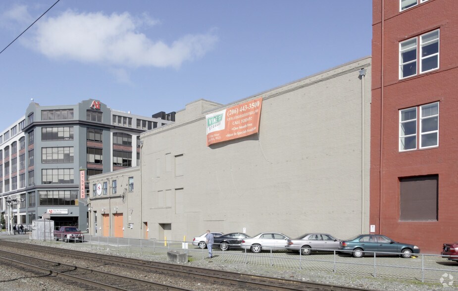 More Photos Of 11 Vine St, Seattle Self Storage For Lease