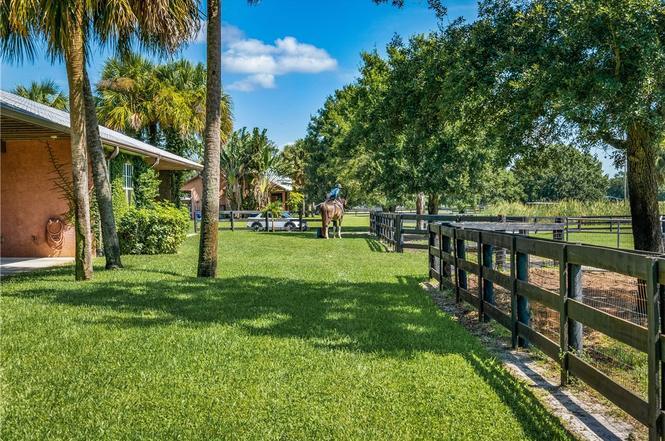 More Photos Of 455 74th Ave, Vero Beach Horse Stables For Sale