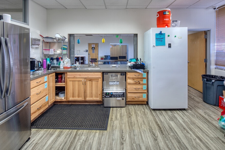 More Photos Of 815 S St, Sacramento Office For Sale