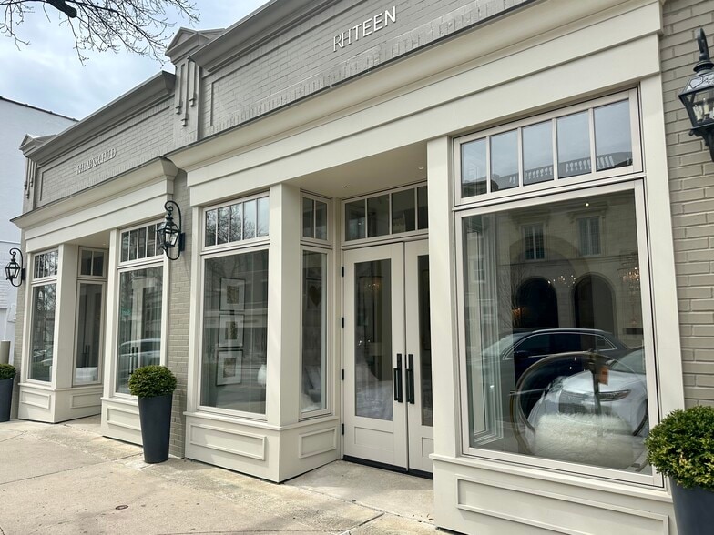 More Photos Of 255 Greenwich Ave, Greenwich Storefront Retail Office For Lease