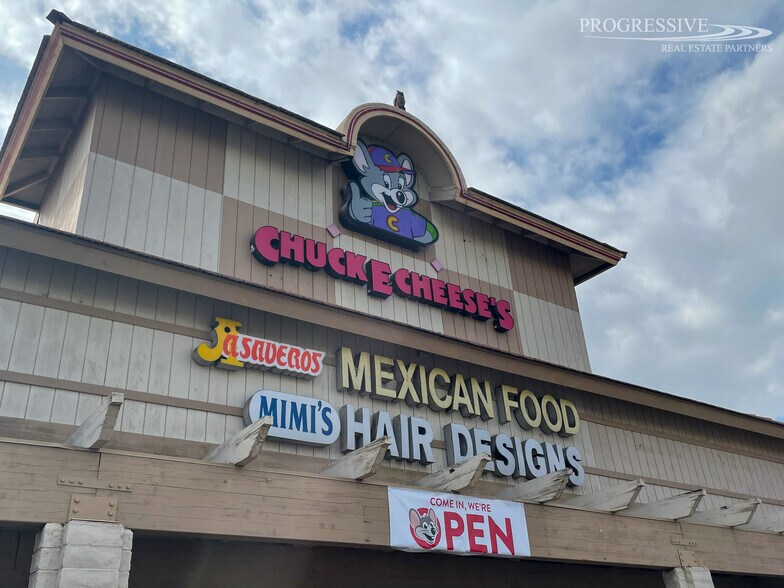 More Photos Of 17099 Valley Blvd, Fontana Freestanding For Lease