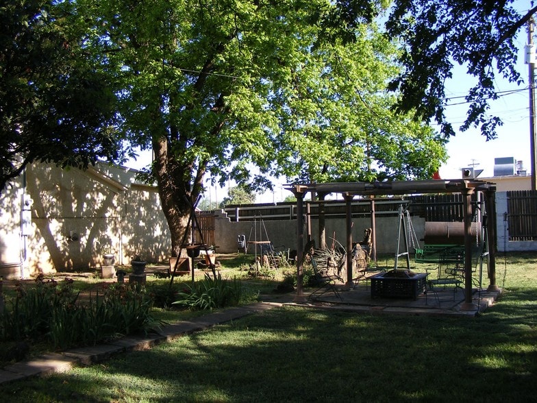 More Photos Of 306 W Aspen Ave, Crosbyton Hotel For Sale