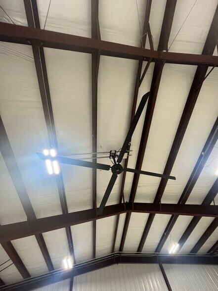 More Photos Of 2740 Old Austin Peay Hwy, Memphis Industrial For Lease