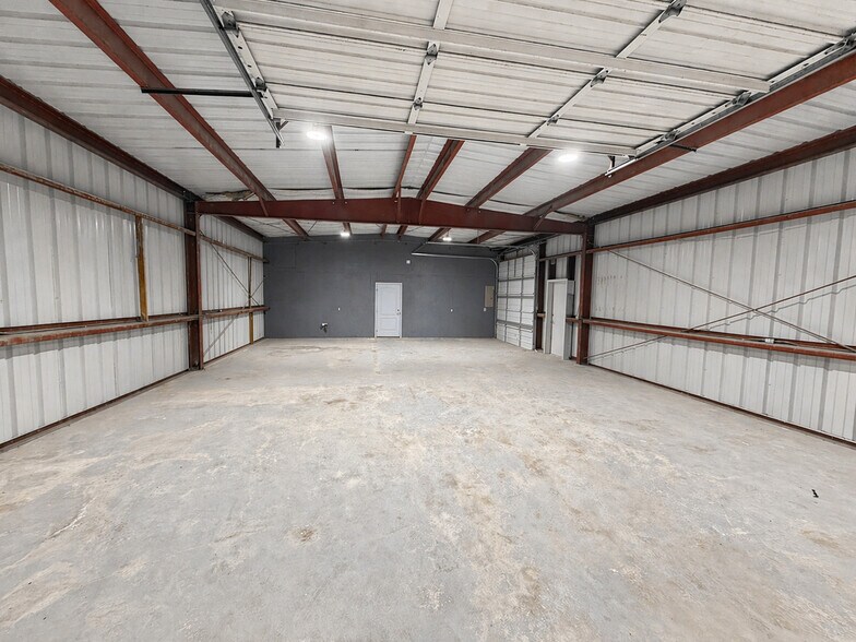 More Photos Of 226-222 Flato Rd, Corpus Christi Warehouse For Lease