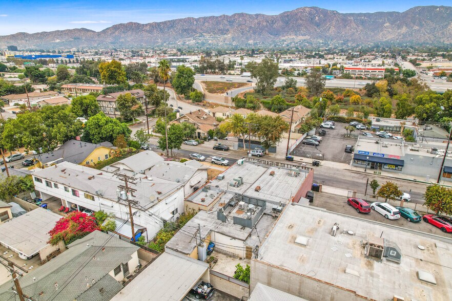 More Photos Of 1710 Lake St, Glendale Convenience Store For Sale