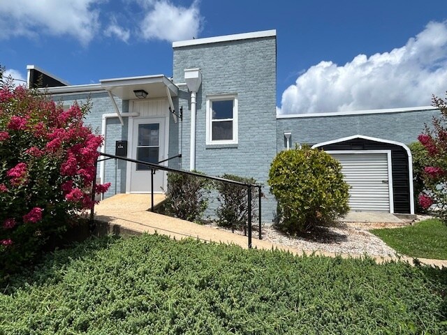 Primary Photo Of 525 7th St, Altavista Office For Lease