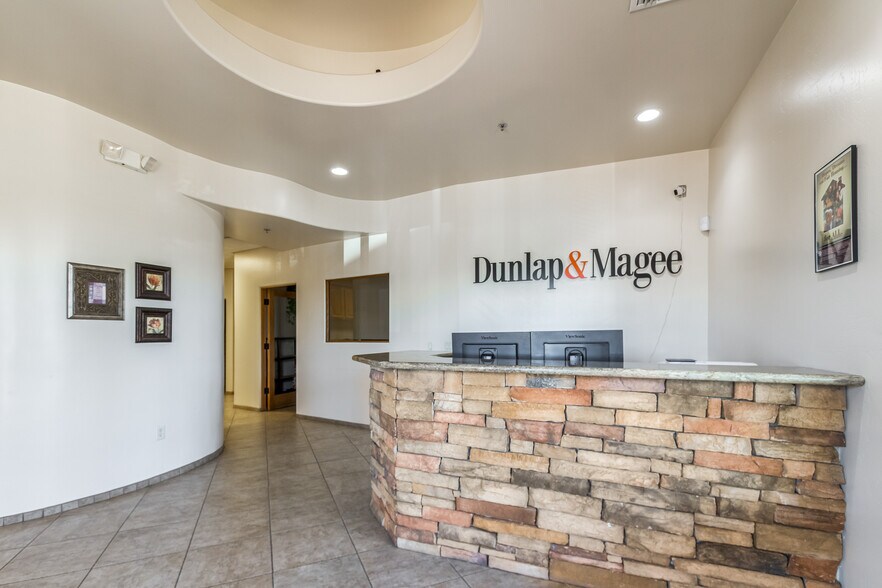 More Photos Of 11260 N Tatum Blvd, Phoenix Office For Sale