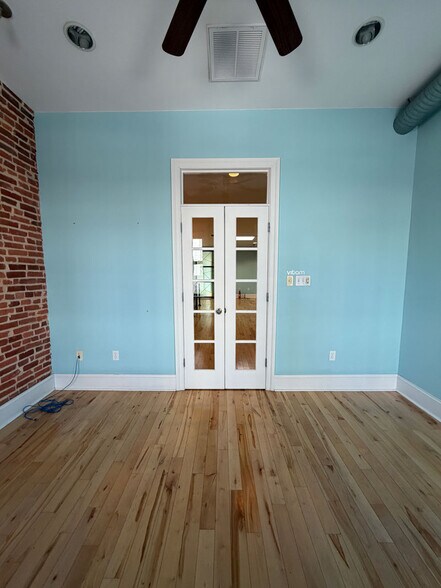 More Photos Of 3237 Eastern Ave, Baltimore Office For Lease