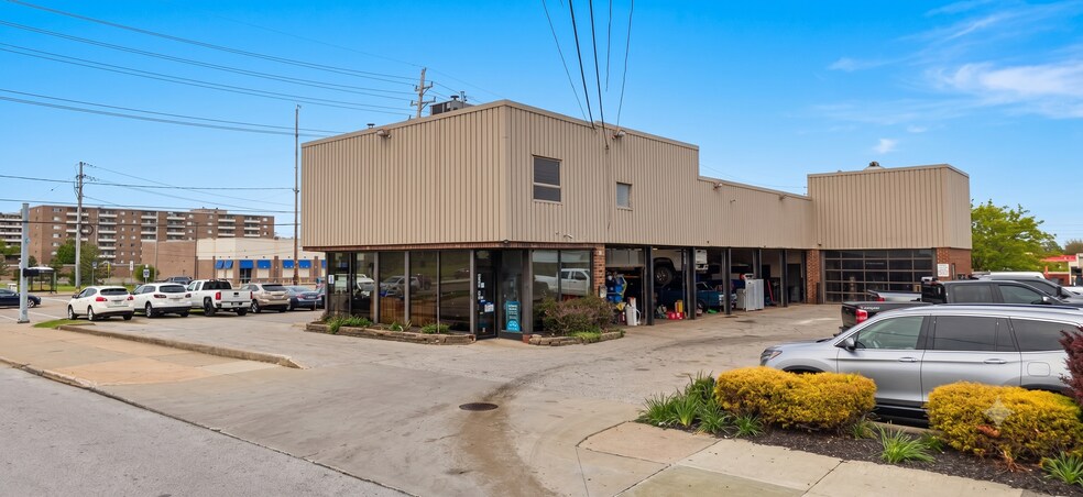More Photos Of 6590 Mayfield Rd, Cleveland General Retail For Sale