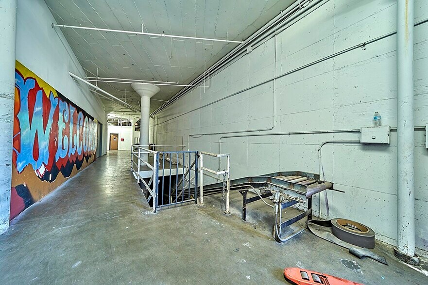 More Photos Of 3435-3535 S Broadway, Los Angeles Warehouse For Sale