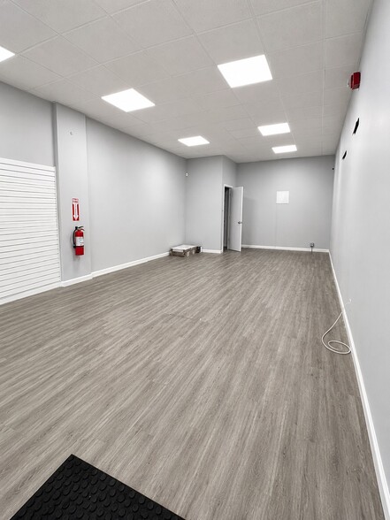 More Photos Of 245-247 Lakeview Ave, Clifton Apartments For Lease