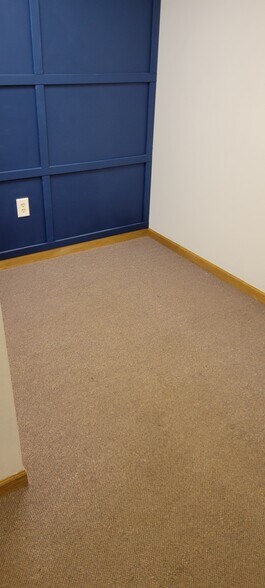 More Photos Of 6520 W Layton Ave, Greenfield Medical For Lease