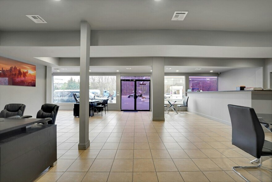 More Photos Of 2040 US Highway 22, Scotch Plains General Retail For Lease