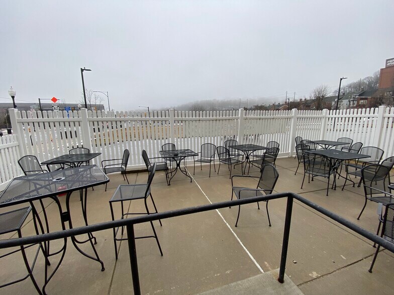 More Photos Of 143 E Lincoln Hwy, Coatesville Restaurant For Lease