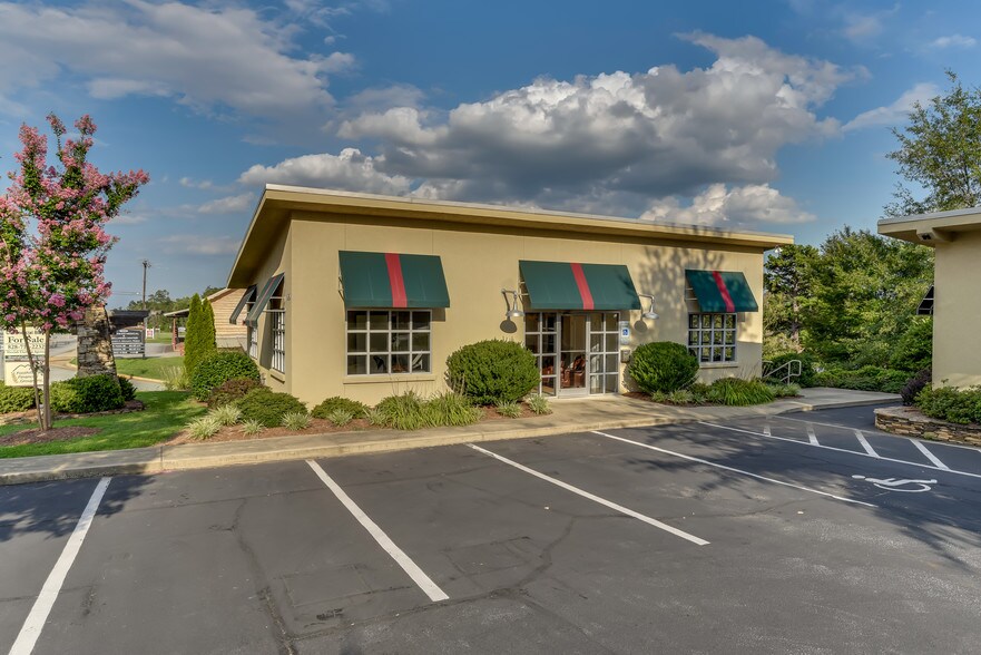 More Photos Of 100 Edgewood Ave, Landrum Medical For Sale