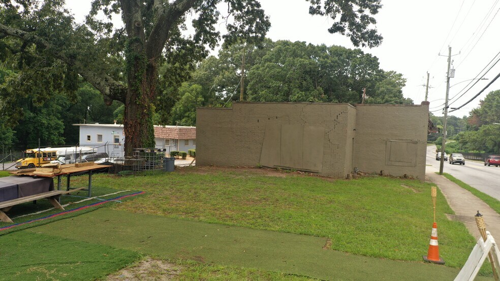 More Photos Of 1958 Lakewood Ave SE, Atlanta Freestanding For Sale