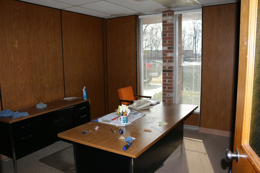 More Photos Of 10240 Thor Dr, Freeland Warehouse For Sale