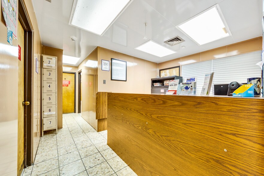 More Photos Of 8345 Walnut Hill Ln, Dallas Medical For Sale