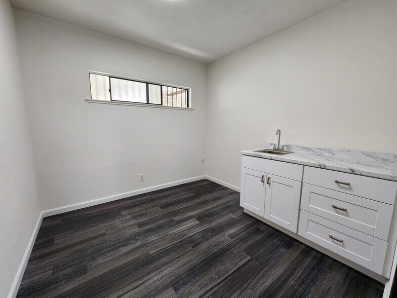 More Photos Of 3230 Waring Ct, Oceanside Medical For Sale