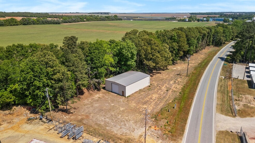 Primary Photo Of 2606 Colonel Thomson Highway hwy, Saint Matthews Warehouse For Sale