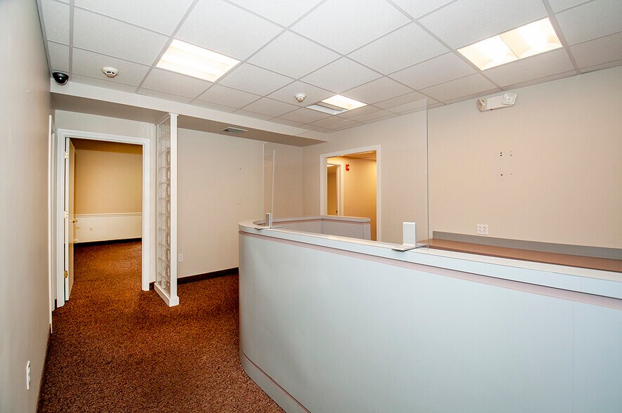 More Photos Of 4 Davis Ct, Brookline Loft Creative Space For Lease