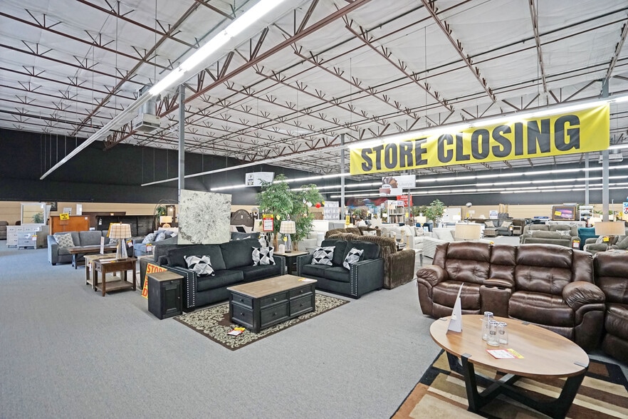 More Photos Of 1900 Rudkin Rd, Yakima Freestanding For Lease