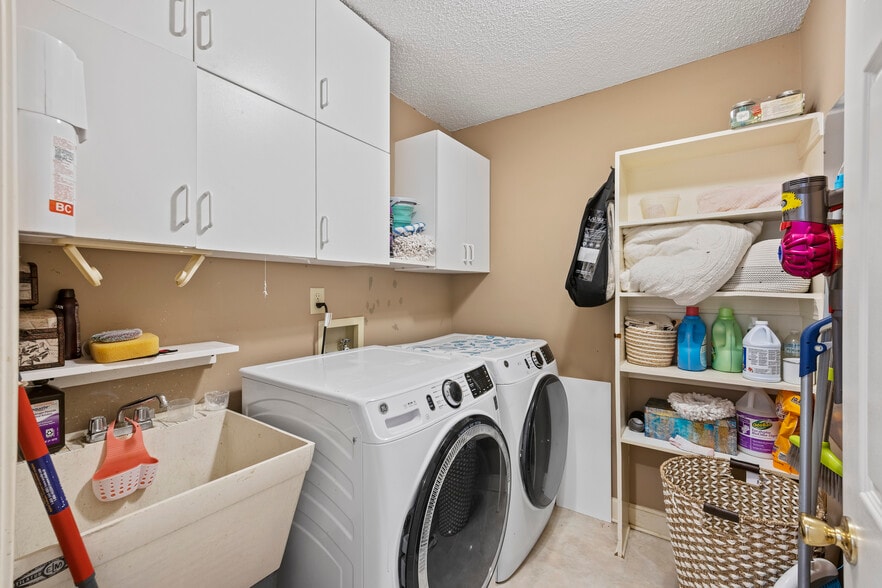 More Photos Of 3168 Stanyarne Dr, Charleston Multifamily For Sale