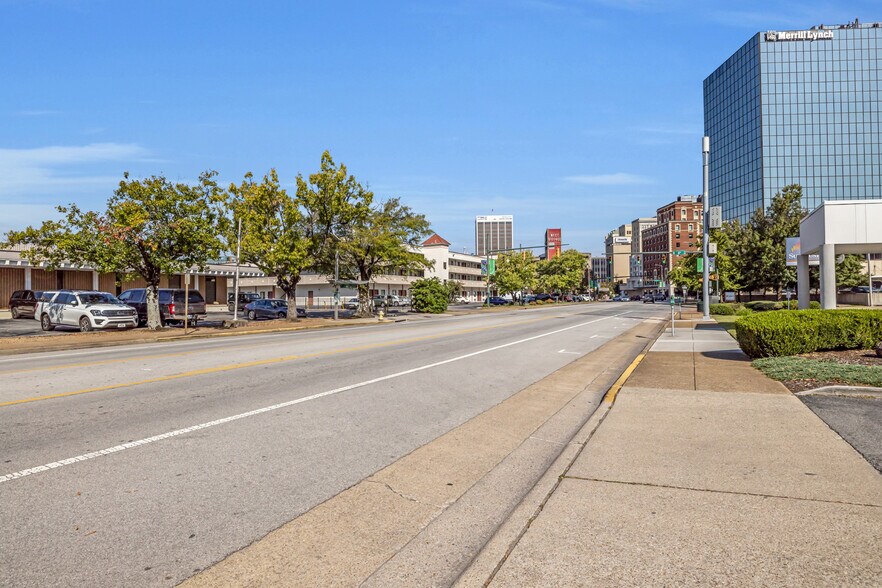 More Photos Of 1001 Carter St, Chattanooga Medical For Lease