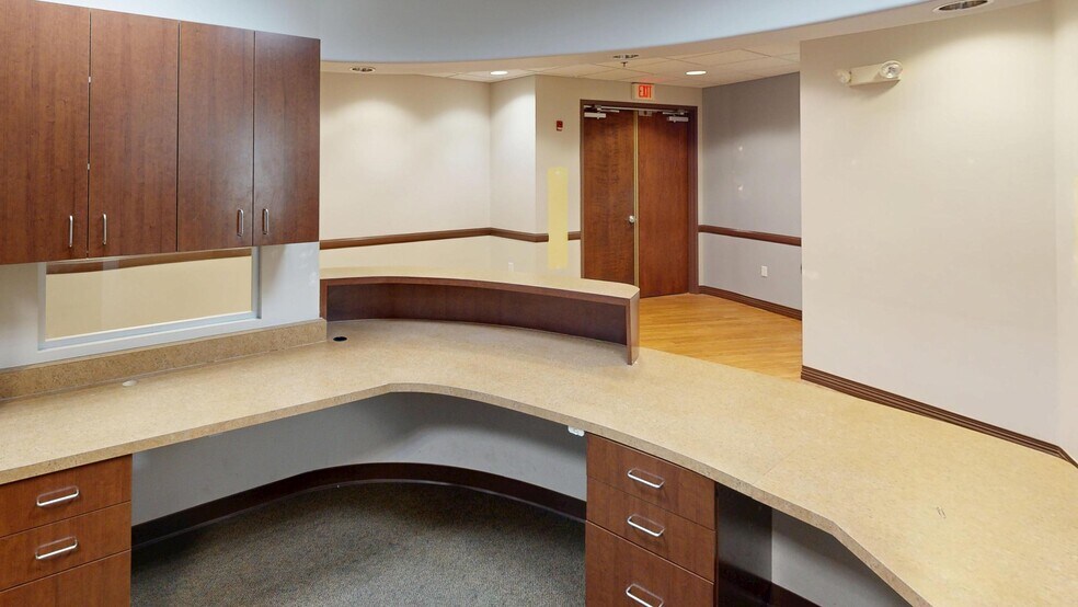 More Photos Of 7560 Red Bug Lake Rd, Oviedo Medical For Sale