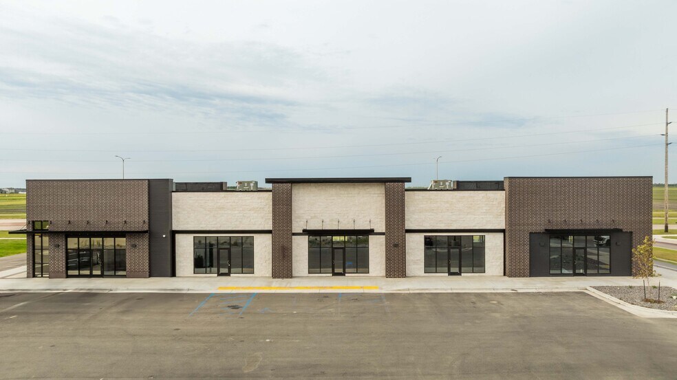 More Photos Of 4541 52nd Ave, Fargo General Retail For Lease